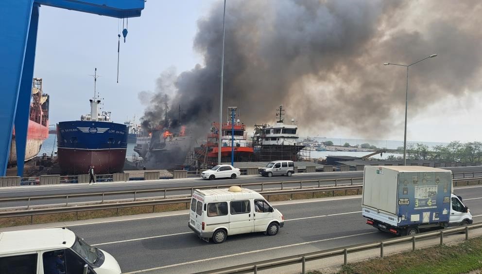 Ordu’da gezi teknesinde yangın: Ekipler müdahale ediyor